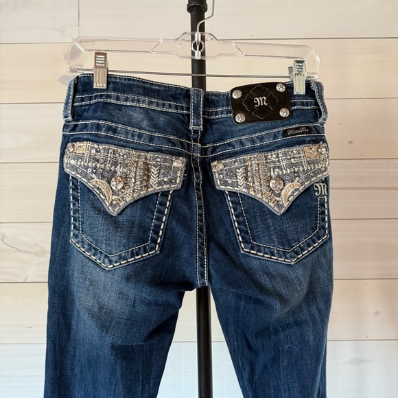Women's Miss Me Jeans - Picture 5 of 6